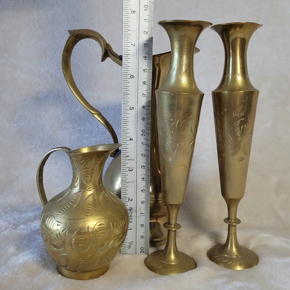 Indian brass lot of bud vases mid century modern ethnic decor - Picture 6 of 7
